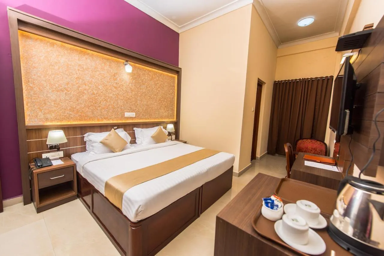 Kallada Golden Hotel Thrissur