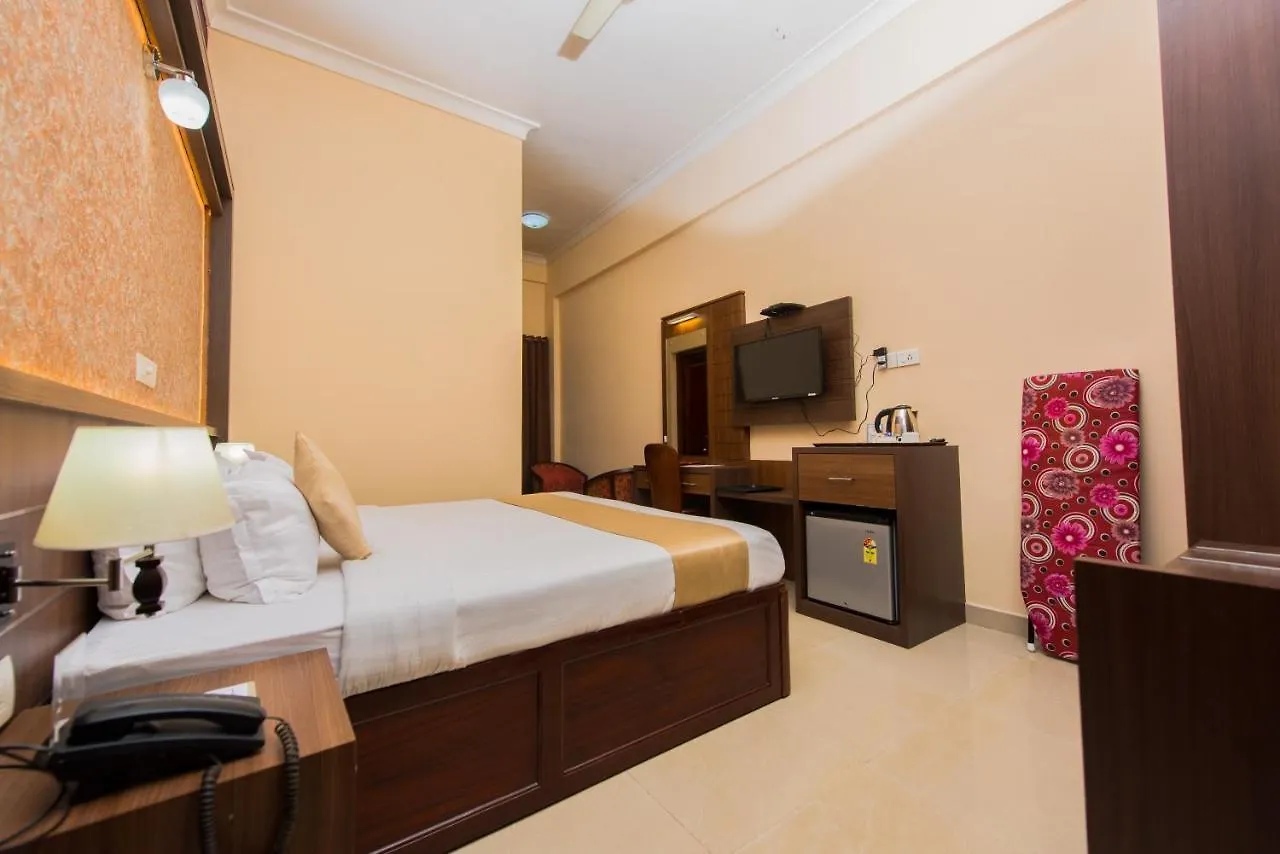 Kallada Golden Hotel Thrissur