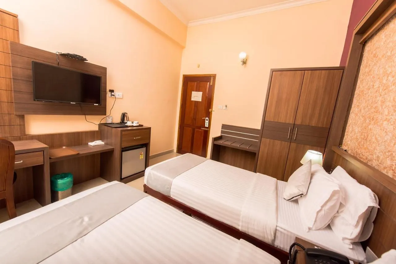 Kallada Golden Hotel Thrissur